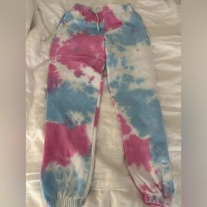 Women’s Vaya Island light pink and light blue tie dye jogger sweatpants.